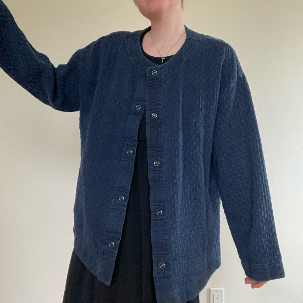 J Jill Indigo quilted style blue button up cardigan with pockets - Picture 4 of 9